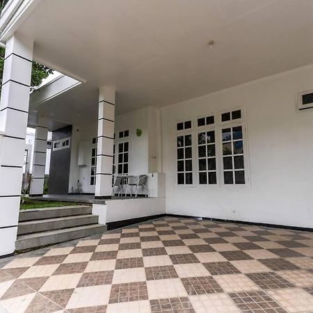 Villa Libelula Batu Malang Songgoriti Exterior foto